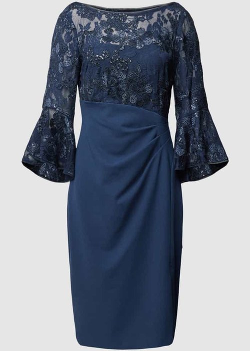Adrianna Papell jurk met nauwsluitende pasvorm en 3/4-mouwen marineblauw